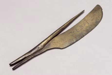 Nhung dung cu lam dep co xua trong nhu the nao - Anh 2