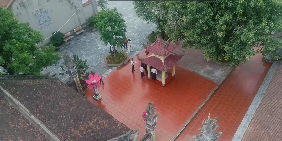 Đền thờ Trạng nguyên Đỗ Thế Diên nhìn từ trên cao.