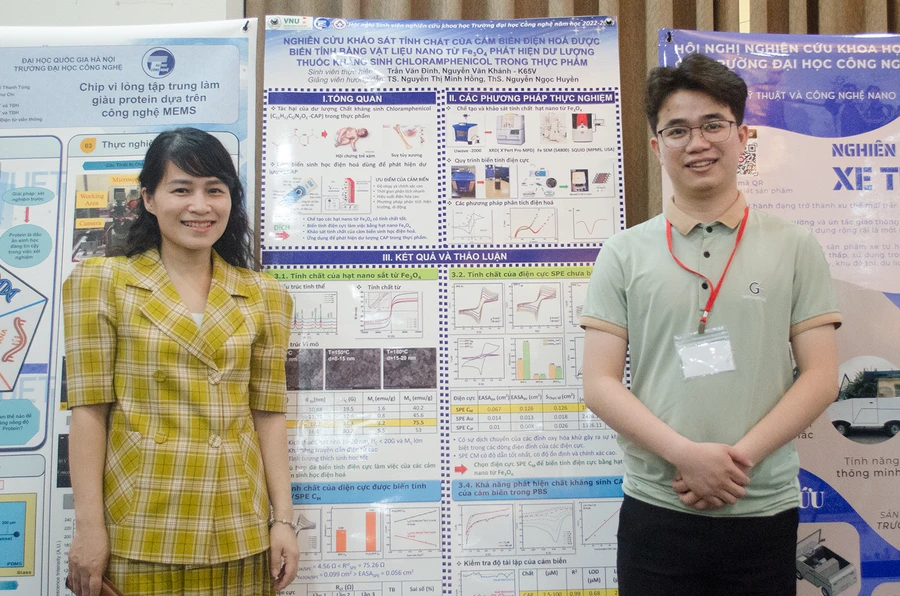 TS Nguyễn Thị Minh Hồng, giảng viên Khoa Vật lý Kỹ thuật và Công nghệ Nano và trưởng nhóm nghiên cứu Trần Văn Đình.