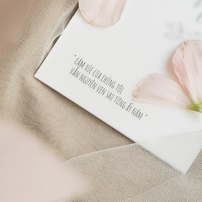 Viết thiệp mời, Đông Nhi trải lòng về hạnh phúc của cô dâu tương lai ảnh 5 Trải lòng của Đông Nhi khi viết thiệp mời: Hạnh phúc của cô dâu tương lai ảnh 4