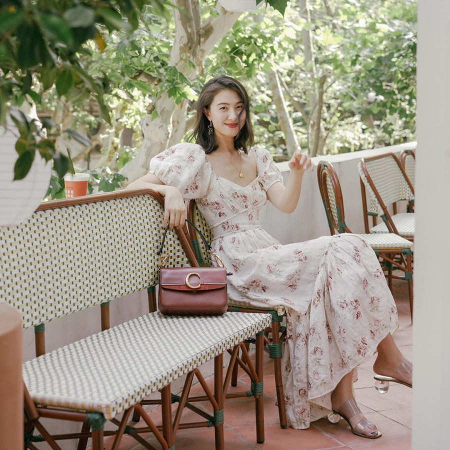 Kiểu váy hợp nhất với thời tiết se lạnh ảnh 7 Empty