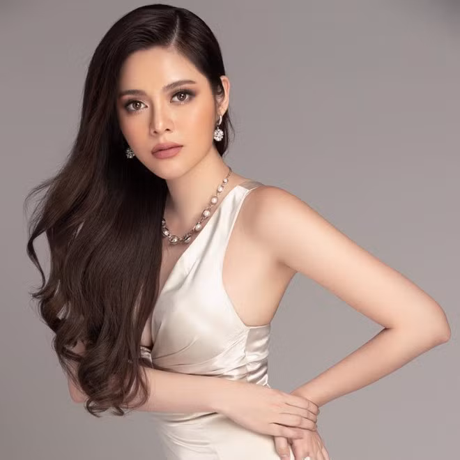 Thí sinh có mặt mộc đẹp nhất bỏ thi Hoa hậu Hoàn vũ Việt Nam