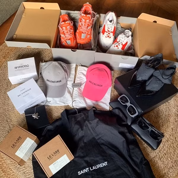 điểm danh những cô nàng chịu chơi hàng hiệu nhất vbiz ngọc trinh, khánh linh...