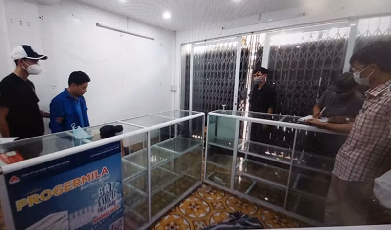 Cơ quan điều tra dựng lại hiện trường theo lời khai của Năng.