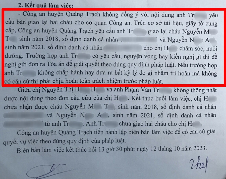 Mặc dù cơ quan Công an yêu cầu giao trả 2 con nhưng anh Tr. vẫn bất hợp tác. (Ảnh: Vũ Long) Mặc dù cơ quan Công an yêu cầu giao trả 2 con nhưng anh Tr. vẫn bất hợp tác. (Ảnh: Vũ Long)