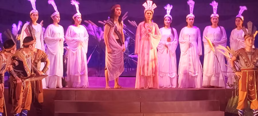 Vở chèo 'Thiên duyên huyền tích' (tác giả: Hoàng Luyện, chuyển thể chèo: Lê Thế Song) xuất sắc giành Huy chương Vàng tại Liên hoan Chèo năm 2022. Ảnh: Bình Thanh.