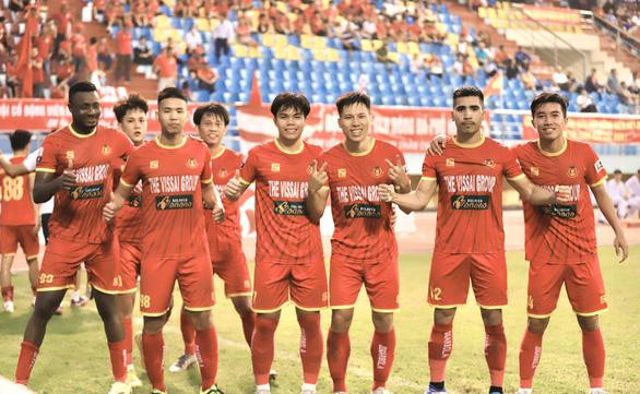 Nóng cuộc đua trụ hạng, V.League đã có tân binh