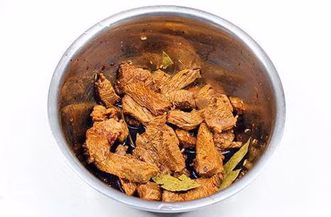 Cách làm thịt bò khô cay, giòn dai, mọi nhà đều thích - Ảnh 9.