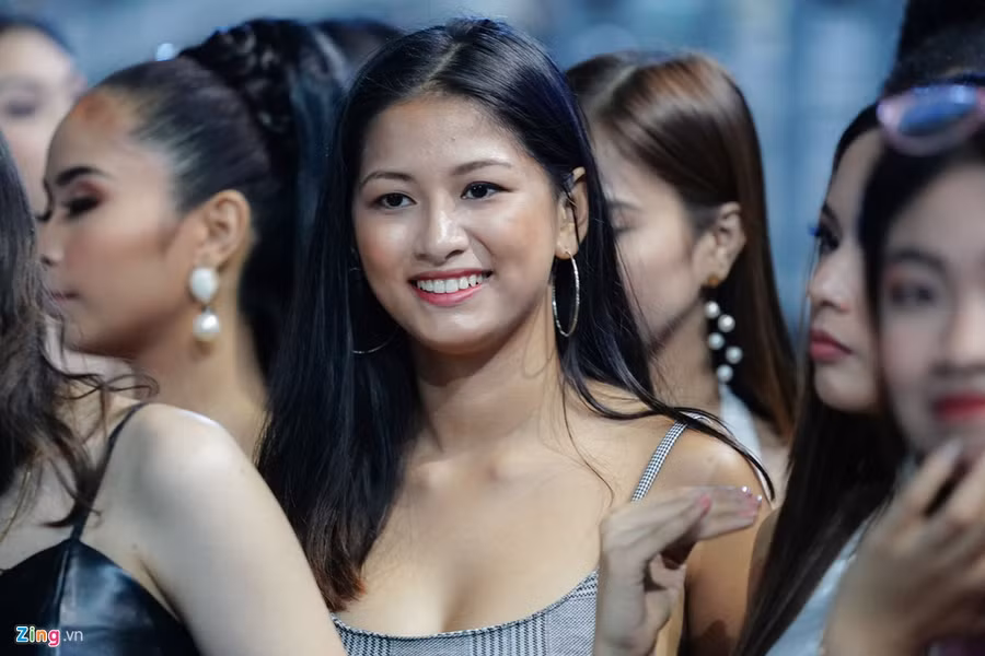 16 nguoi dep Philippines xuat hien, khuay dong le khai mac SEA Games hinh anh 9 