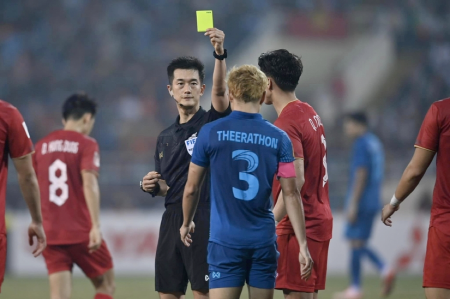 Chuyên gia bóng đá Thái Lan Buranit Rattanavichien chê bai tuyển Việt Nam sau trận hoà 2-2 ở chung kết lượt đi AFF Cup 2022.