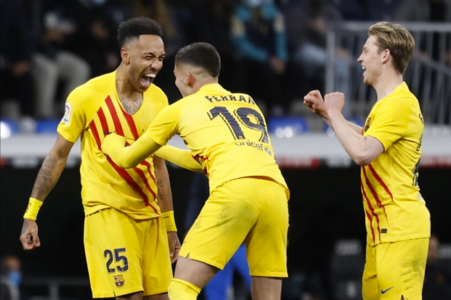 Aubameyang ghi 2 bàn vào lưới Real Madrid ngay trận đầu dự El Clasico. Aubameyang ghi 2 bàn vào lưới Real Madrid ngay trận đầu dự El Clasico.