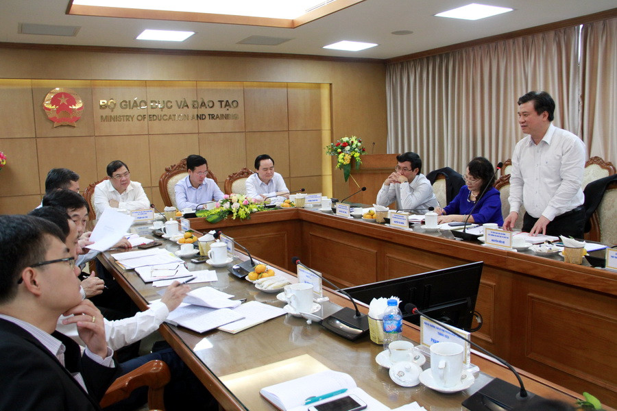 Thứ trưởng Nguyễn Hữu Độ phát biểu tại buổi làm việc