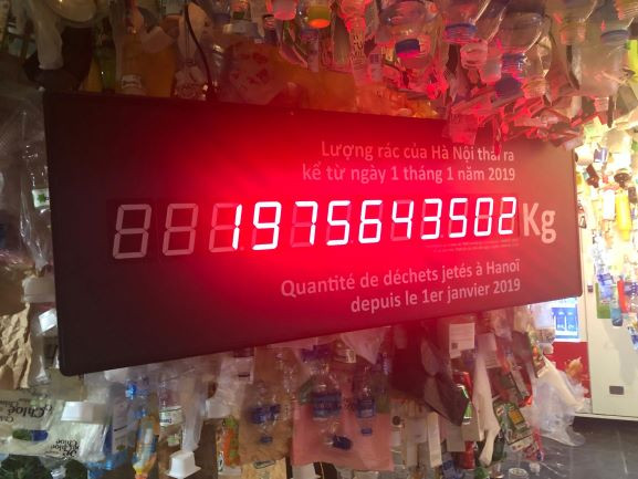 Bảng điện tử hiển thị lượng rác thải của Hà Nội Bảng điện tử hiển thị lượng rác thải của Hà Nội