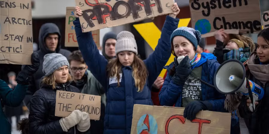 Gen Z đi đầu trong trào lưu 'từ chức vì khí hậu'. Ảnh: Businessinsider.com