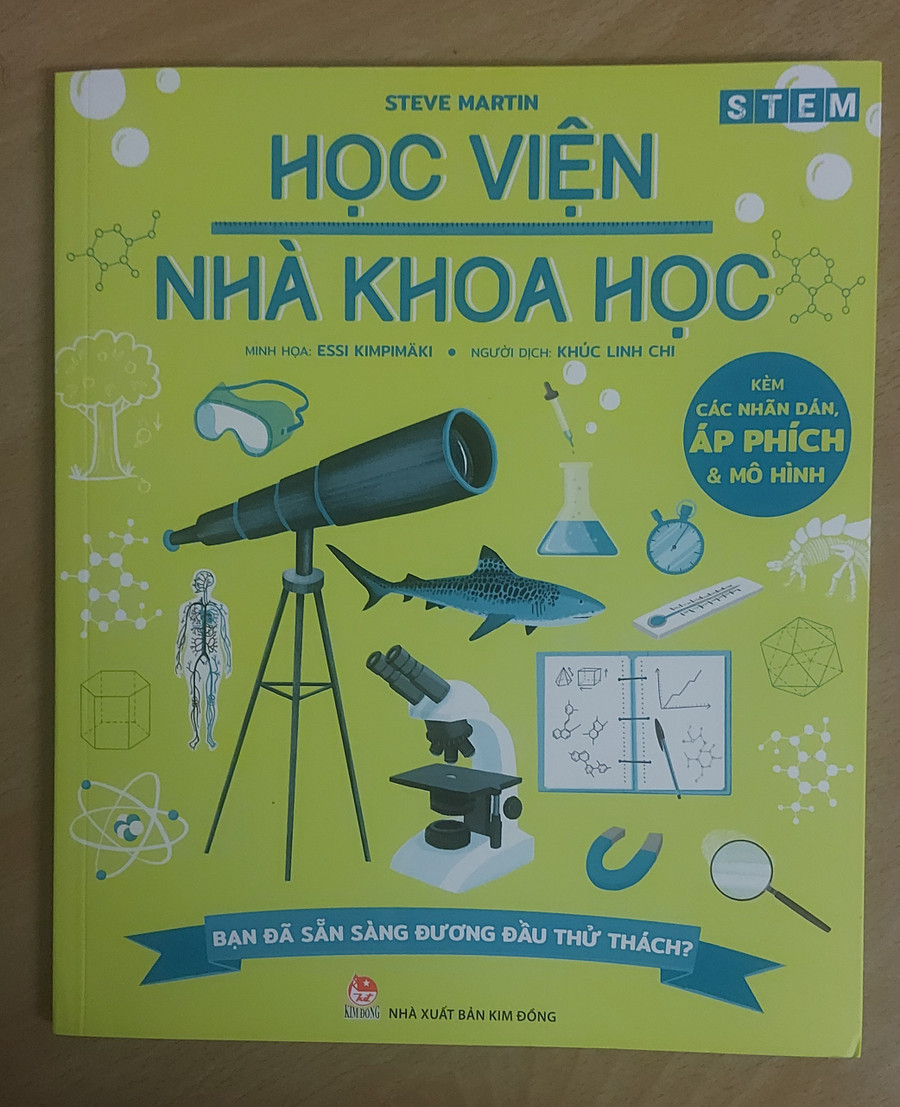 Cuốn sách 'Học viện Nhà khoa học' do NXB Kim Đồng ấn hành. Ảnh: Anh Sơn. Cuốn sách 'Học viện Nhà khoa học' do NXB Kim Đồng ấn hành. Ảnh: Anh Sơn.