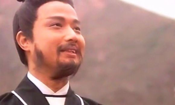 Ông nổi tiếng với vai Doãn Chí Bình trong Thần điêu đại hiệp 1983, hợp tác với Trần Ngọc Liên, Lưu Đức Hoa.