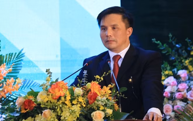 PGS.TS Lê Quân, Bí thư Đảng ủy, Hiệu trưởng Trường Đại học Kiến trúc Hà Nội phát biểu tại buổi lễ.