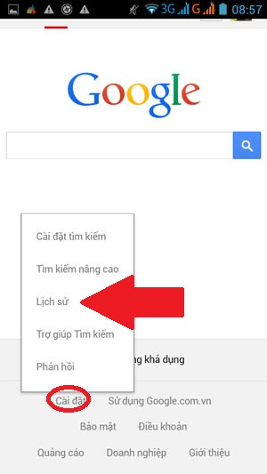 Xóa lịch sử tìm kiếm Google: Với giao diện Google trên smartphone, chúng ta cũng có những kỹ năng gần như tương tự, bắt đầu từ tìm bấm đường dẫn “Cài đặt” phía dưới rồi chọn “Lịch sử” (mũi tên). B1-cach-xoa-lich-su-tim-kiem-tren-Google-Xoa-lich-su-tim-kiem-Google-Screenshot_2015-08-28-08-57-12.jpg