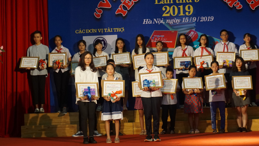 Các em HS đạt giải