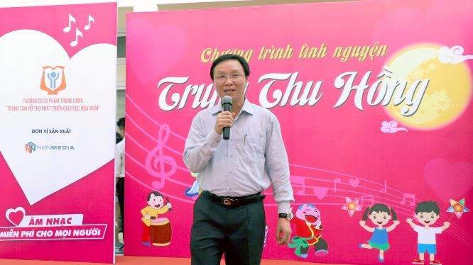 PGS. TS Trần Đình Tuấn khai mạc Chương trình "Trung Thu Hồng".