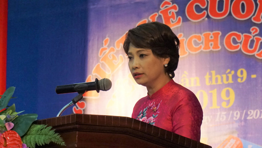 Bà Lê Quỳnh Trang, Tổng biên tập Báo Phụ nữ Thủ đô phát biểu tại lễ tổng kết Bà Lê Quỳnh Trang, Tổng biên tập Báo Phụ nữ Thủ đô phát biểu tại lễ tổng kết