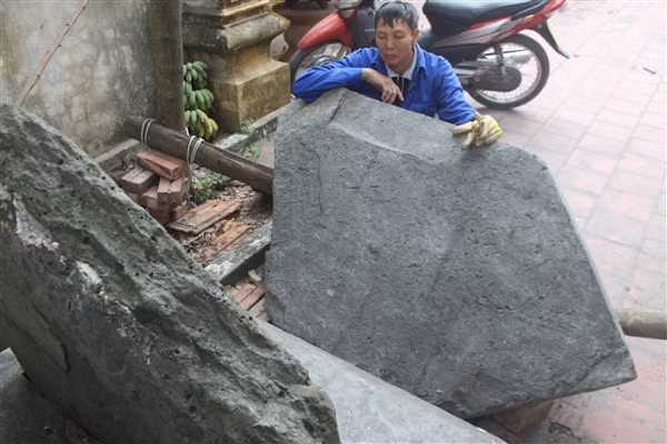 Tấm bia được xác định niên đại năm 314.