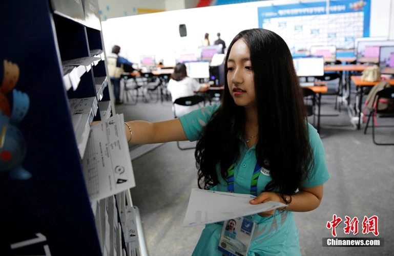Tình nguyện viên xinh đẹp tại ASIAD 17