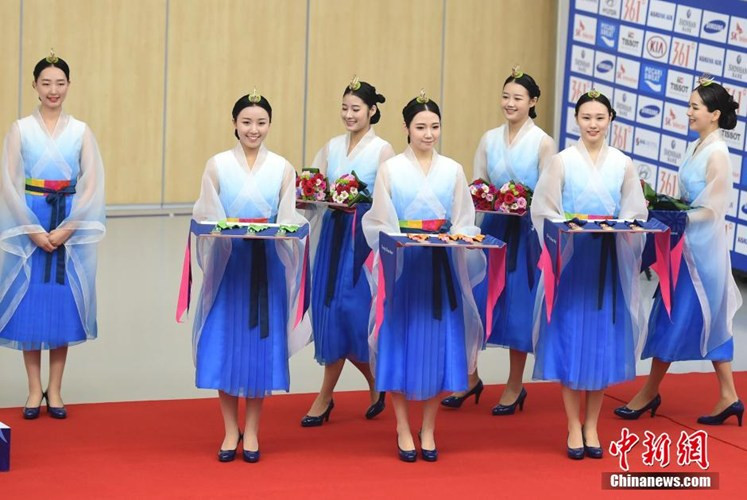 Tình nguyện viên xinh đẹp tại ASIAD 17 ảnh 5 Tình nguyện viên xinh đẹp tại ASIAD 17 ảnh 5