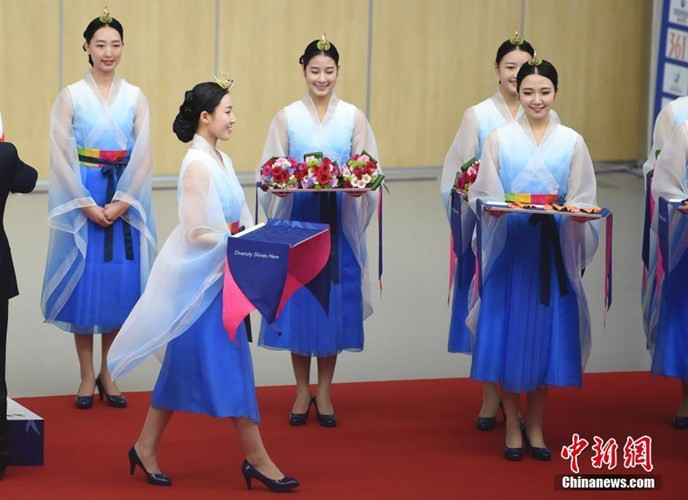 Tình nguyện viên xinh đẹp tại ASIAD 17 ảnh 6 Tình nguyện viên xinh đẹp tại ASIAD 17 ảnh 6
