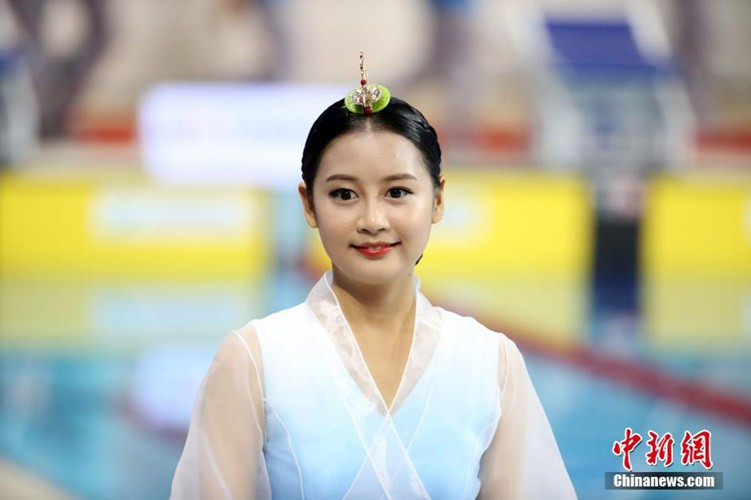 Tình nguyện viên xinh đẹp tại ASIAD 17 ảnh 3 Tình nguyện viên xinh đẹp tại ASIAD 17 ảnh 3