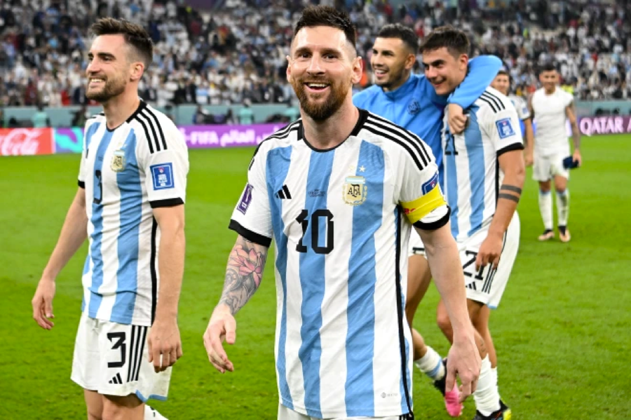 Messi được đồng đội tuyển Argentina đặt cho biệt danh ‘quái thú’. Messi được đồng đội tuyển Argentina đặt cho biệt danh ‘quái thú’.