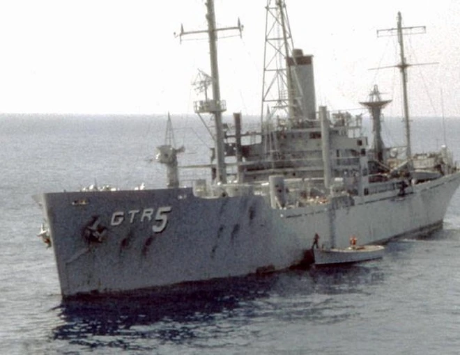 Tàu USS Liberty của Mỹ.