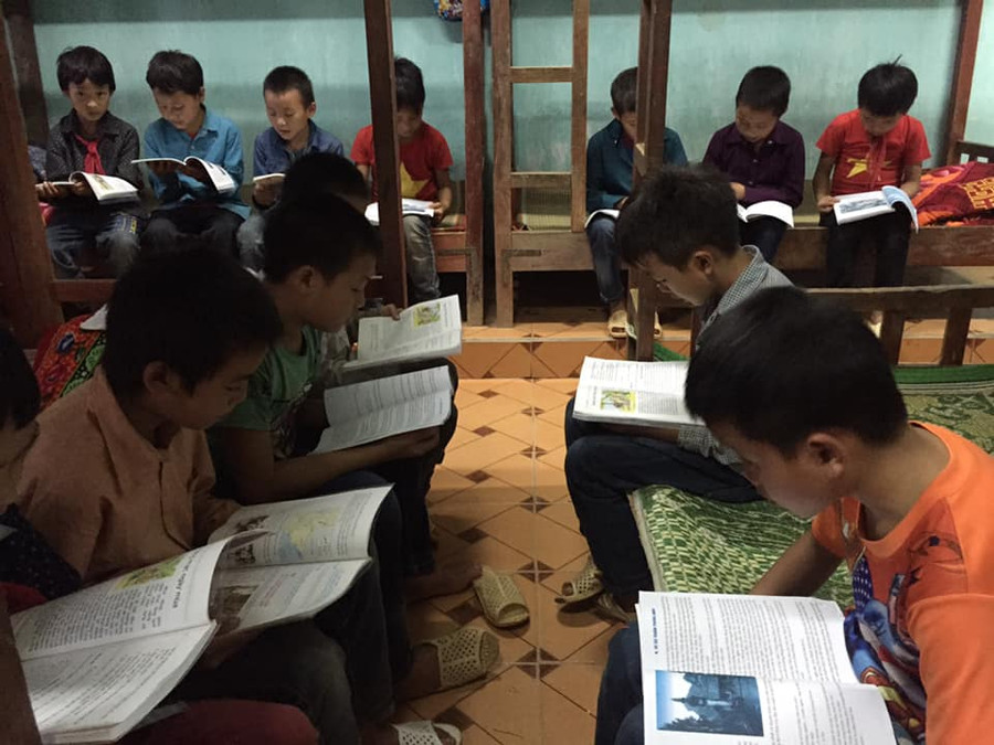 Cần tổ chức bán trú cho HS nhà xa. Ảnh: Đức Trí