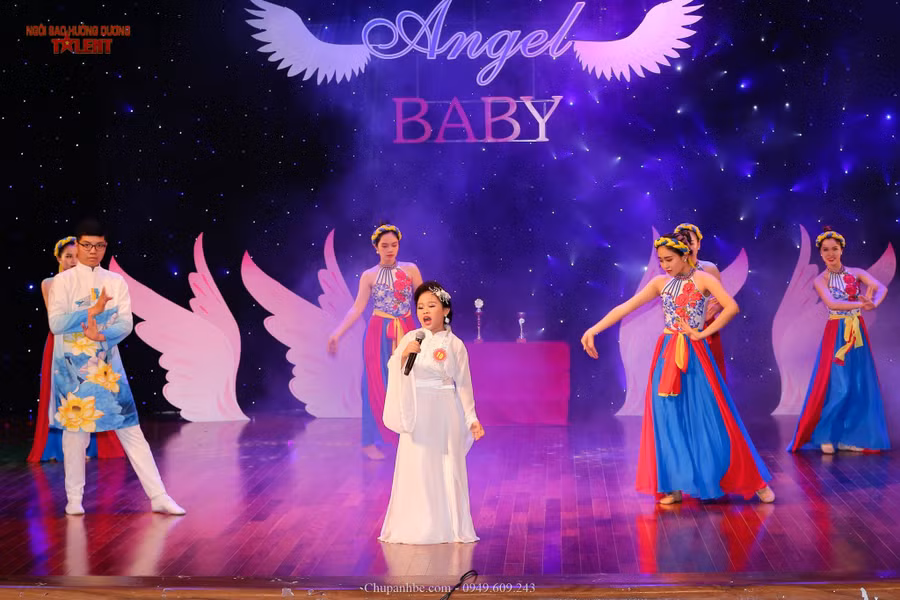 Thu hút người nghe với giọng hát ngọt ngào