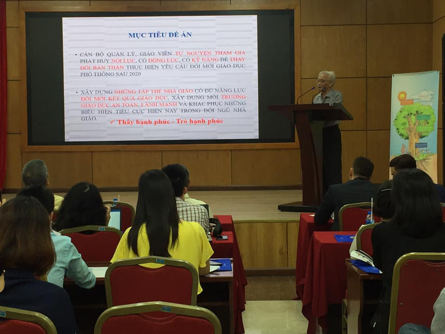 Hội thảo được lắng nghe nhiều ý kiến đóng góp của các chuyên gia giáo dục, nhà quản lý, giáo viên Hội thảo được lắng nghe nhiều ý kiến đóng góp của các chuyên gia giáo dục, nhà quản lý, giáo viên
