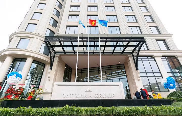 Tập đoàn Đất Xanh ghi nhận lỗ trước thuế quý IV/2022 hơn 424 tỷ đồng và lỗ ròng 407,6 tỷ đồng.