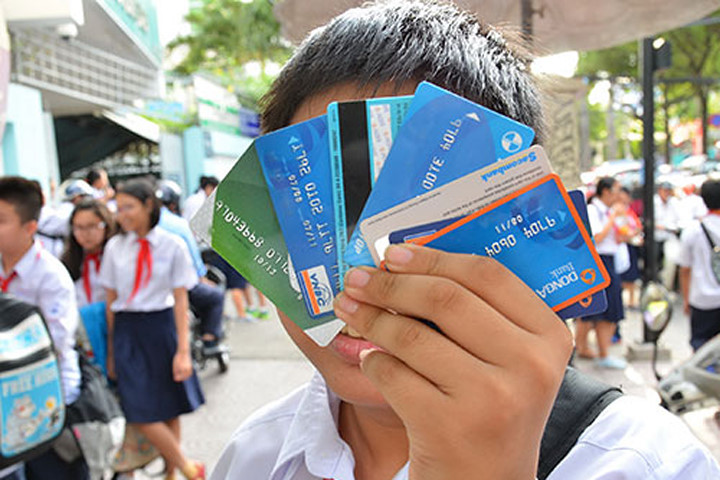 Trẻ từ 6 tuổi trở lên được dùng thẻ ATM để thanh toán