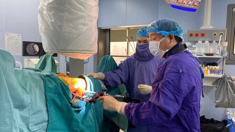 Cứu chữa thành công cụ bà 109 tuổi bị ngã gãy xương đùi