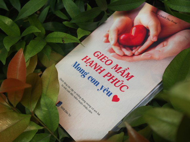 Không chỉ dành cho người hiếm muộn, sách còn cung cấp kiến thức sinh sản cả nam và nữ. Không chỉ dành cho người hiếm muộn, sách còn cung cấp kiến thức sinh sản cả nam và nữ.