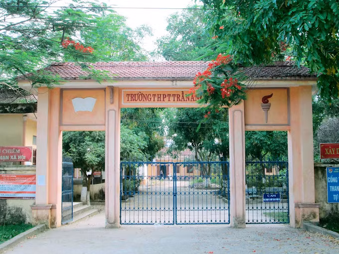 Tên của nhà khoa bảng Trần Ân Triêm được chọn để đặt cho trường học đường phố tại Yên Định (Thanh Hóa).