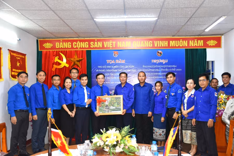 Hành trình tình nguyện quốc tế tại nước CHDCND Lào của tuổi trẻ Hà Tĩnh đã để lại nhiều ấn tượng đẹp trong lòng đoàn viên, thanh niên, nhân dân 2 nước Việt – Lào. (Ảnh: CTV).