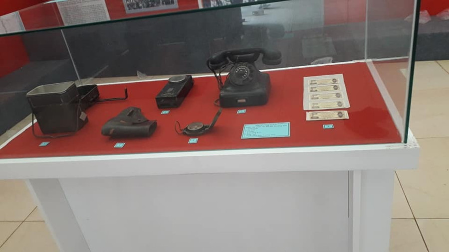 Những dụng cụ thô sơ mà cán bộ, chiến sĩ sử dụng trong quá hình hoạt động trên đường Trường Sơn Những dụng cụ thô sơ mà cán bộ, chiến sĩ sử dụng trong quá hình hoạt động trên đường Trường Sơn