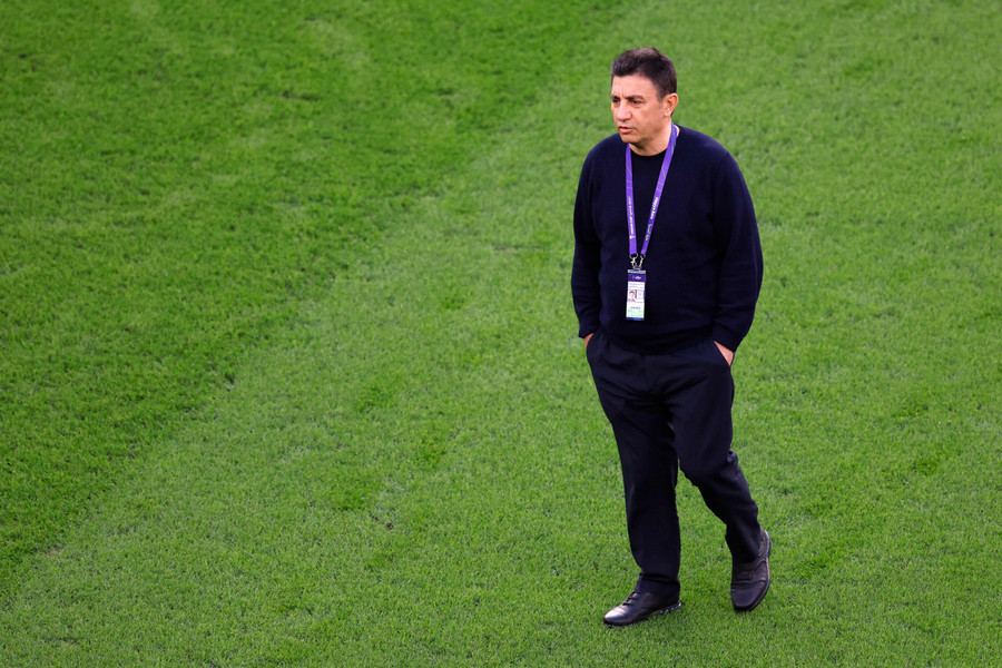 HLV Amir Ghalenoei nhận lỗi sau trận thua của Iran.