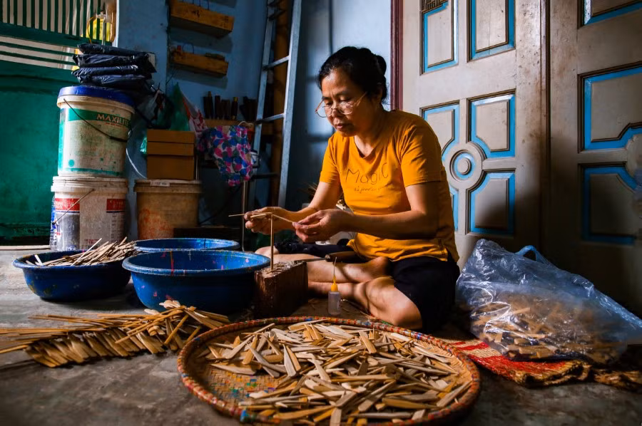 Làng "nuôi" chuồn chuồn tre ảnh 3