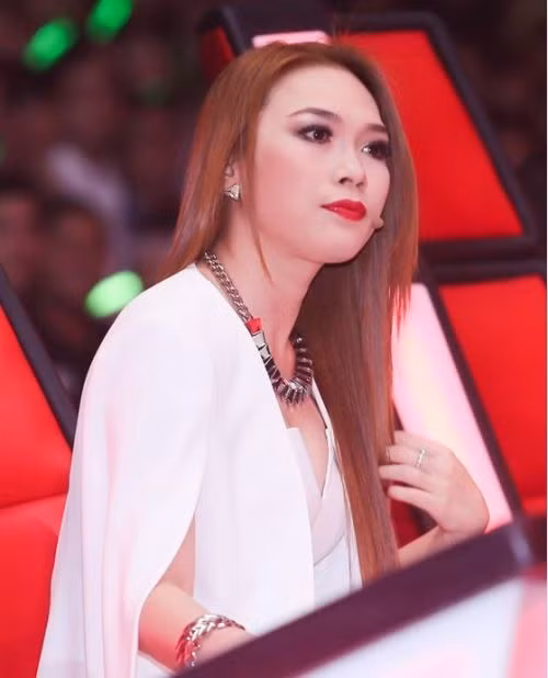 Các kiểu tóc giúp Mỹ Tâm "ghi điểm" về phong cách ảnh 10