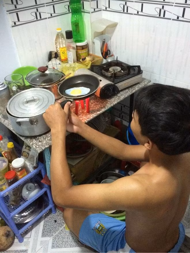 Clip thanh niên nhảy xuống suối đá nguy hiểm bị chỉ trích