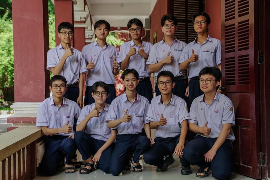 Đội tuyển Vật Lý của Trường THPT chuyên Quốc học Huế tham dự Kỳ thi. (Ảnh: Đoàn Trường THPT chuyên Quốc học Huế)