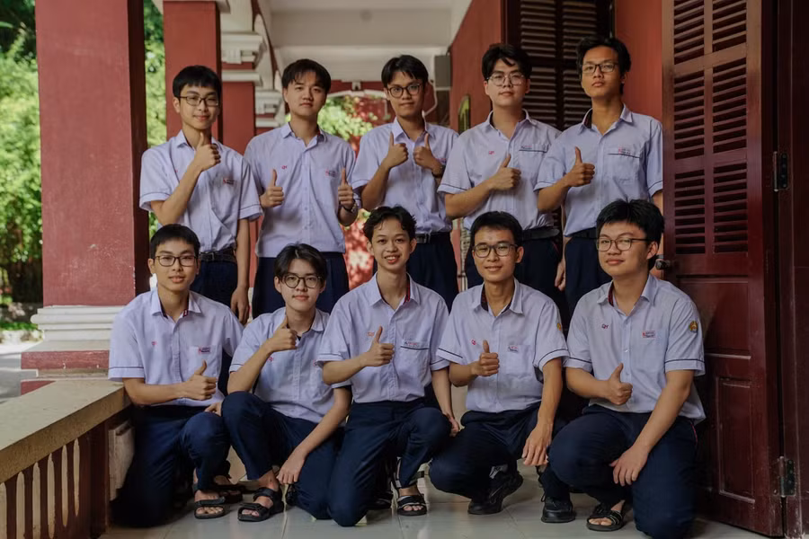 Đội tuyển Vật Lý của Trường THPT chuyên Quốc học Huế tham dự Kỳ thi. (Ảnh: Đoàn Trường THPT chuyên Quốc học Huế)