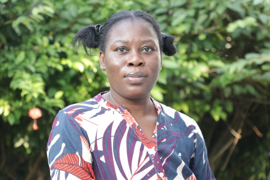 Nhà báo Ruona Meyer đã dấn thân điều tra về tình trạng buôn lậu siro ho chứa codeine. Nhà báo Ruona Meyer đã dấn thân điều tra về tình trạng buôn lậu siro ho chứa codeine.