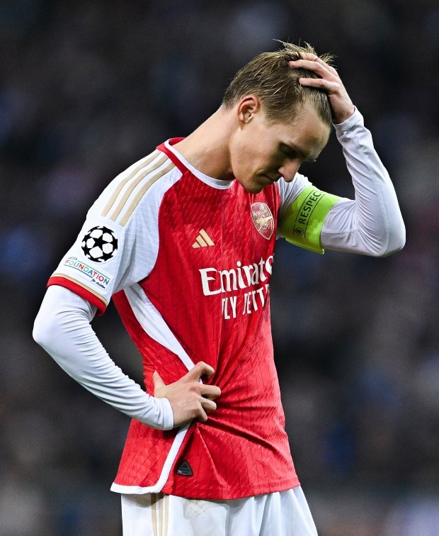 Arsenal đã bị Porto đánh bại 0-1 ở lượt đi vòng 16 đội Champions League hôm 22/2. Arsenal đã bị Porto đánh bại 0-1 ở lượt đi vòng 16 đội Champions League hôm 22/2.